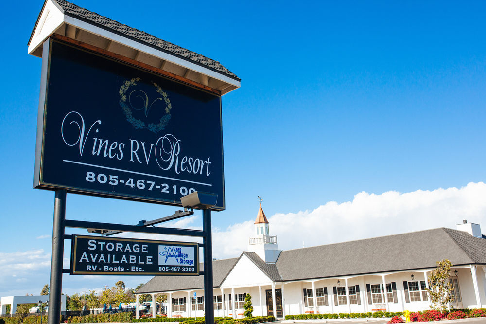 Vines Rv Resort Пасо Роблес Екстериор снимка