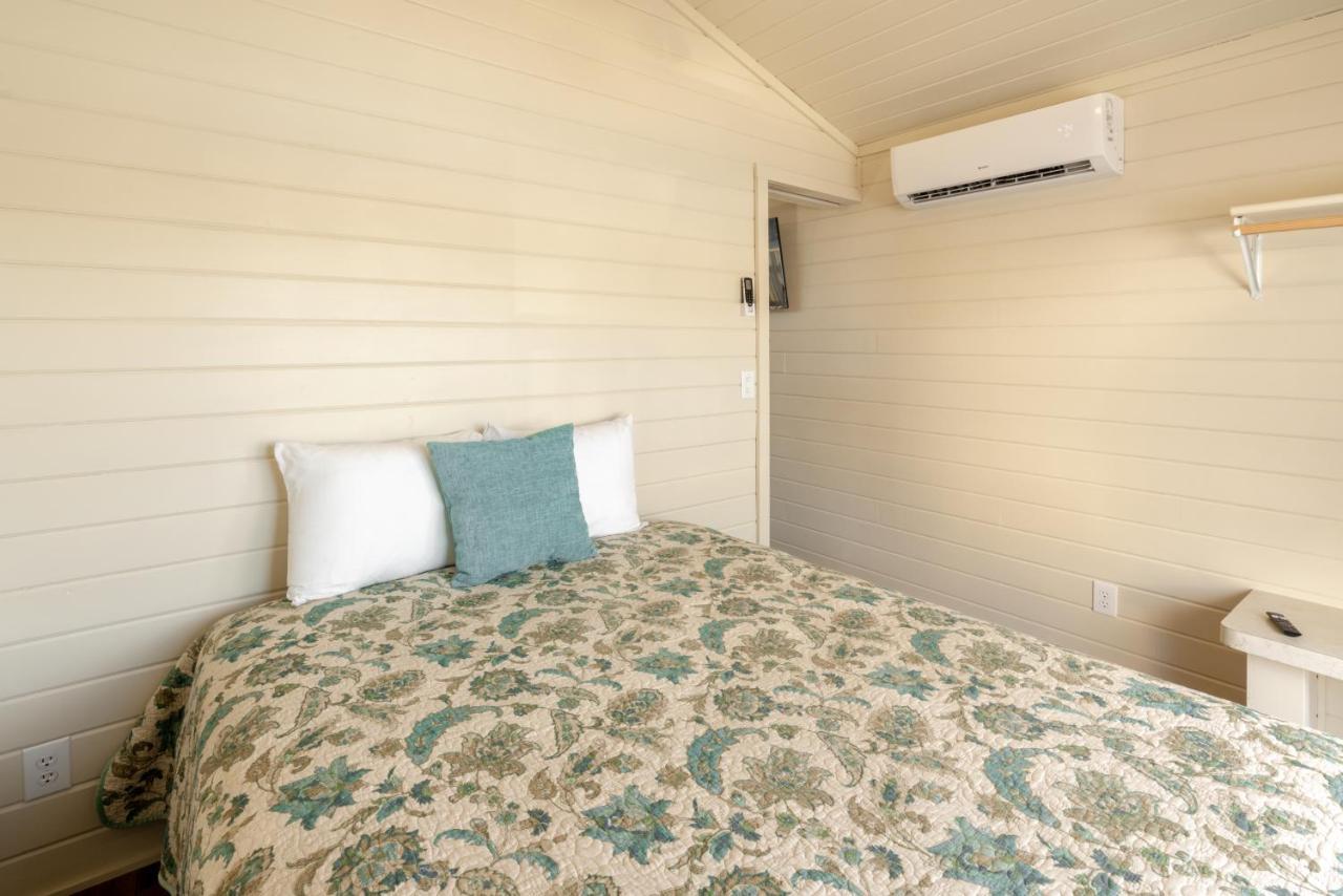 Vines Rv Resort Пасо Роблес Екстериор снимка